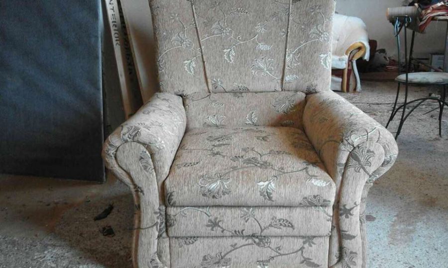 Szövetfotel felújítása - Kárpitos Vác