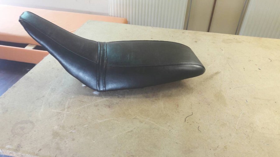 Bőr motorülés kárpitozása - Kárpitos Vác