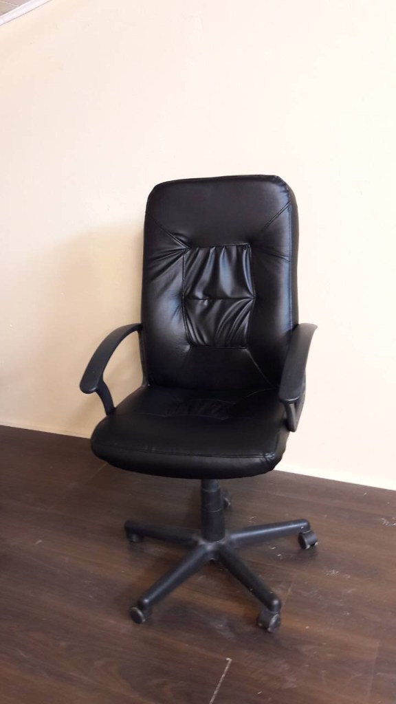 Bőr szék áthúzás - Kárpitos Vác